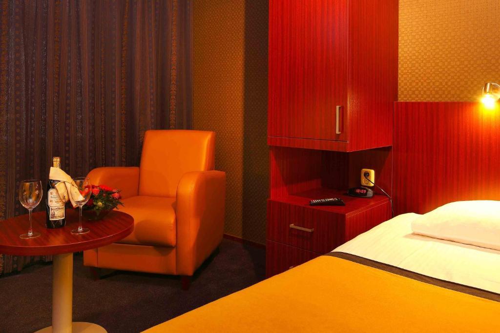 Hotel Parkzicht Veendam Cameră foto